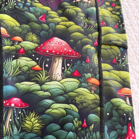 CVG Women's Leggings, enchanted forest pattern, Sz L - Picture 2 of 4